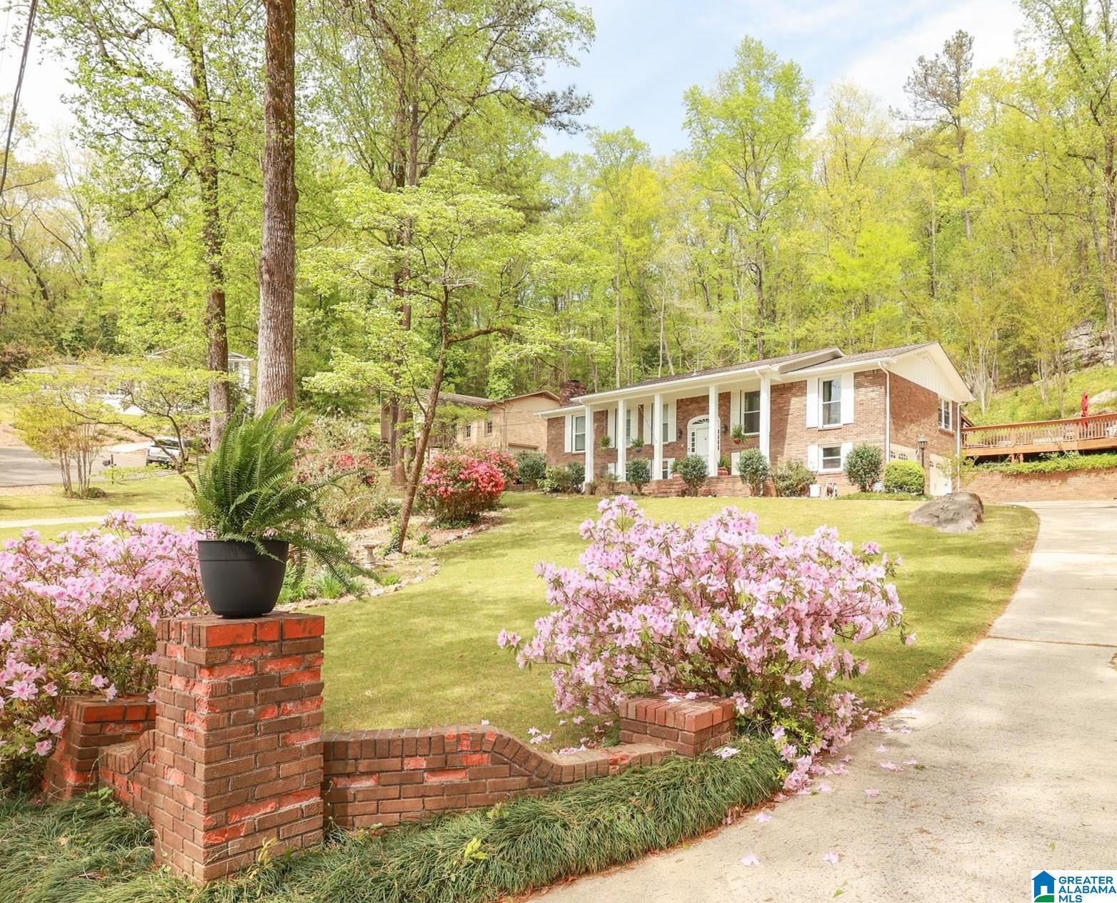 1624 Moss Rock Road Birmingham, AL 35226 - Photo 3 of 31