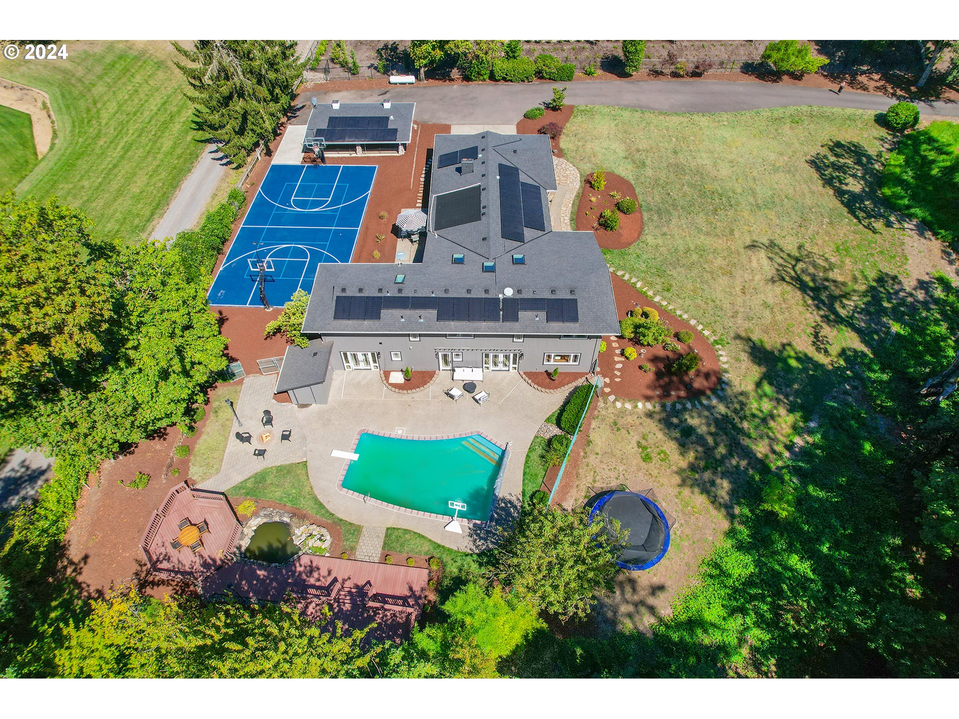 28727 Southwest Grahams Ferry Road Wilsonville, OR 97070 - Photo 3 of 48