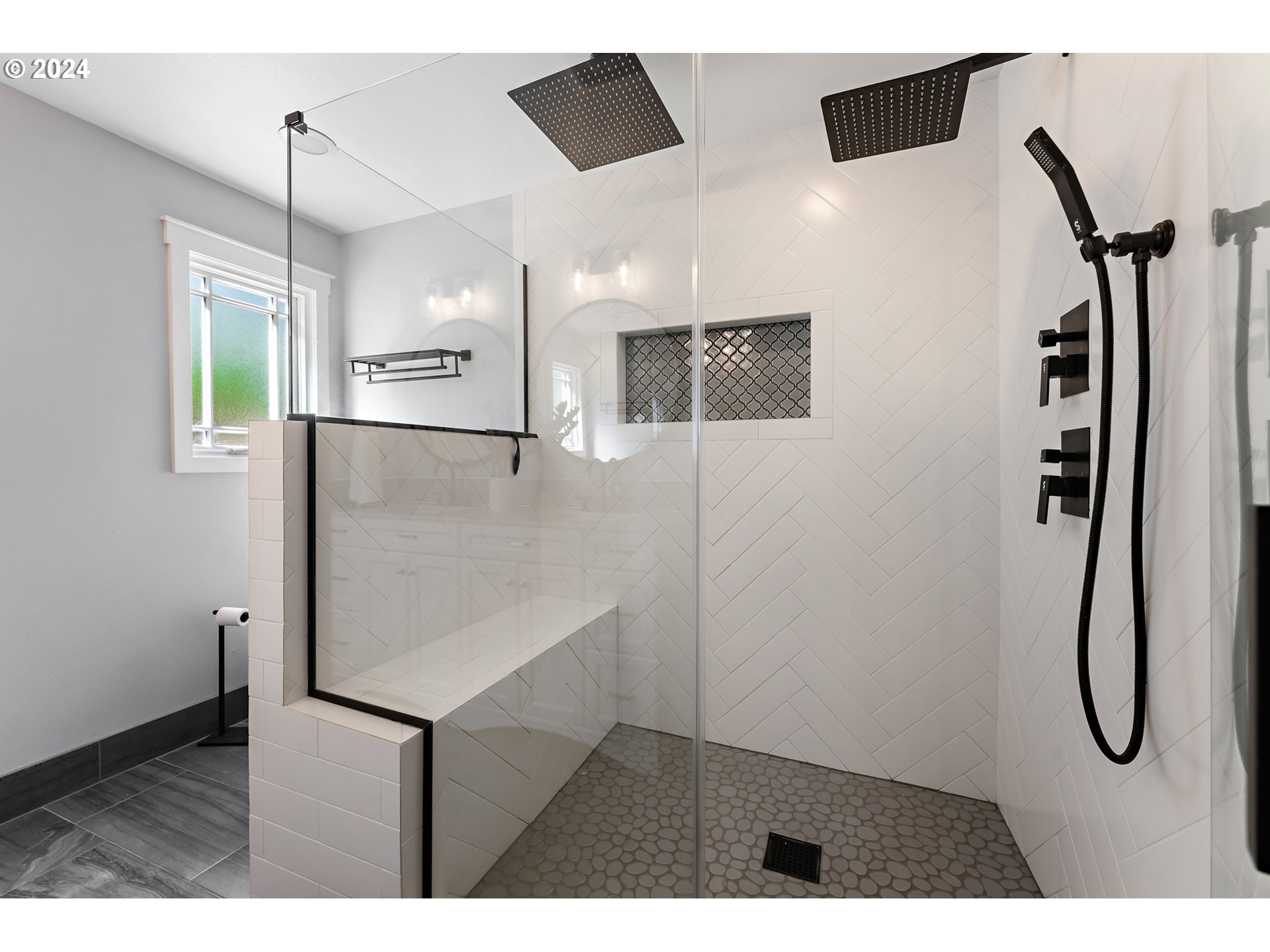 28727 Southwest Grahams Ferry Road Wilsonville, OR 97070 - Photo 31 of 48