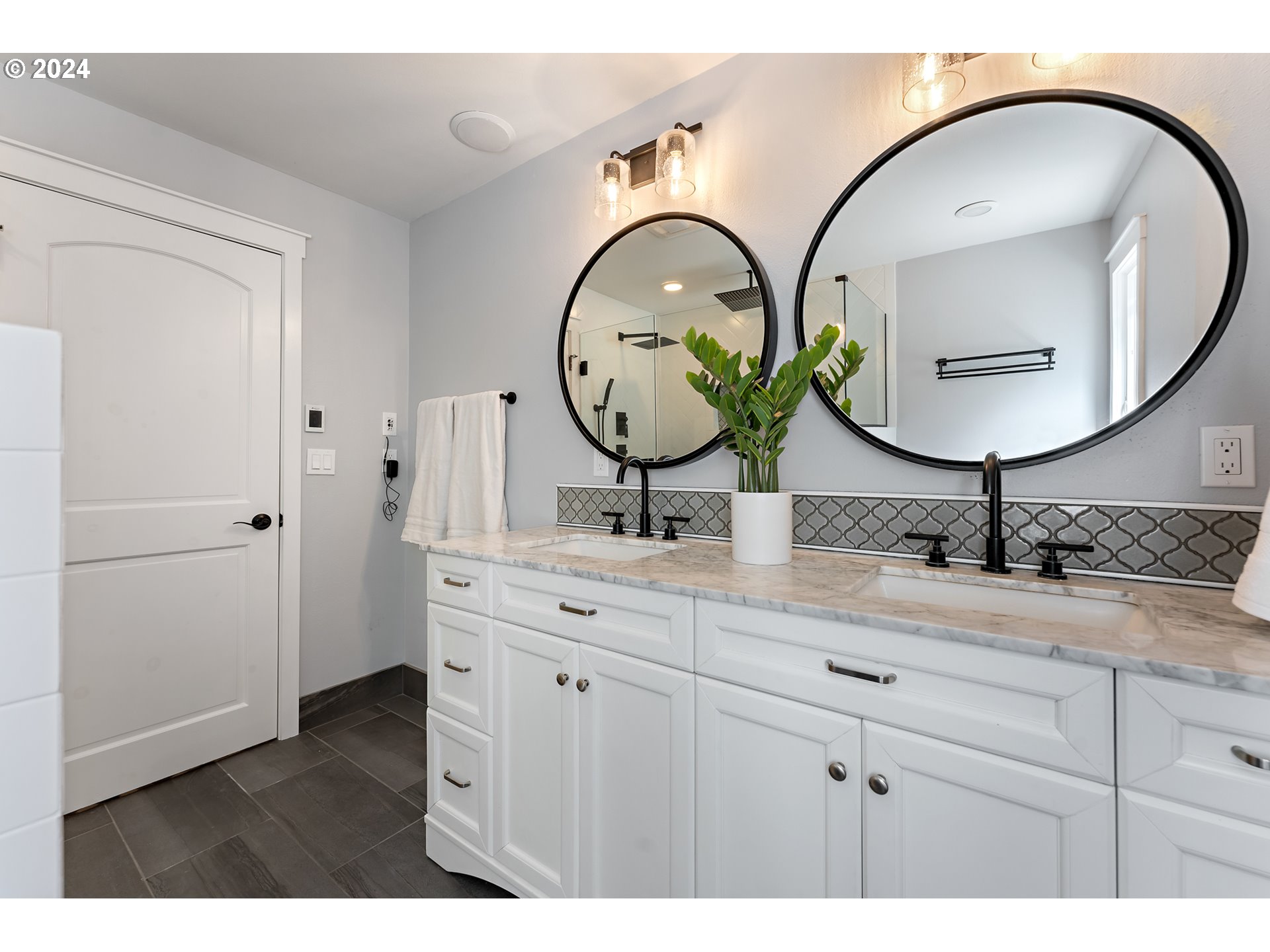 28727 Southwest Grahams Ferry Road Wilsonville, OR 97070 - Photo 32 of 48