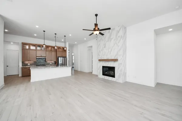 $469,990 | 9514 Chateau Hill, Manvel, TX 77578
