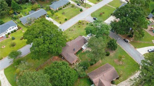 $359,000 | 5524 Laurel Lane Northwest, Lilburn, GA 30047