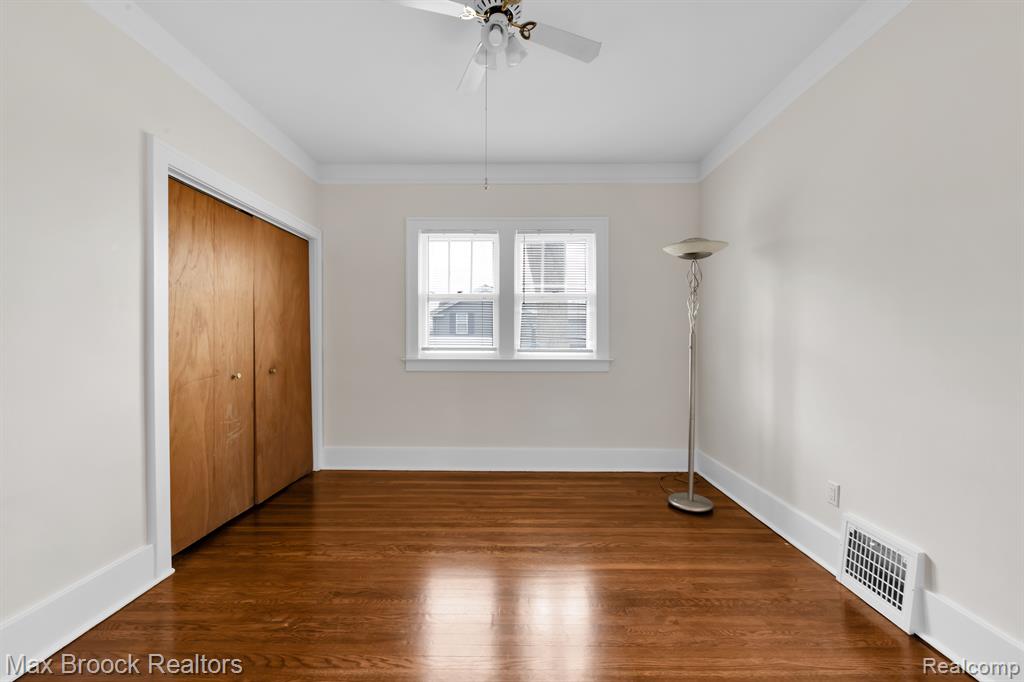 19011 Beck Road Northville, MI 48168 - Photo 7 of 40