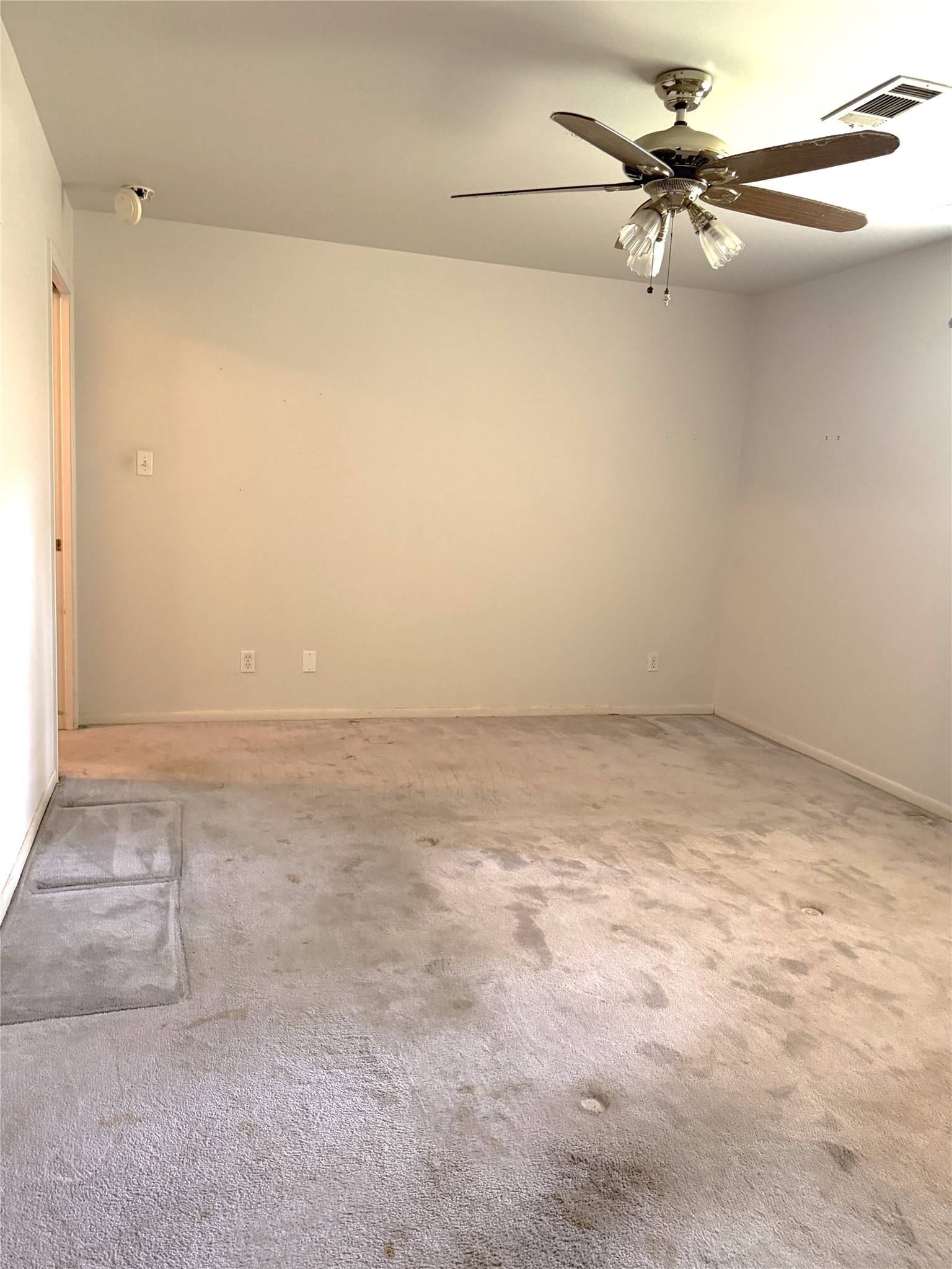 1036 8th Street Hempstead, TX 77445 - Photo 11 of 27 Primary bedroom