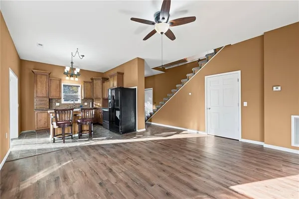 $2,100 | 2301 Charles Street, St. Joseph, MO 64501