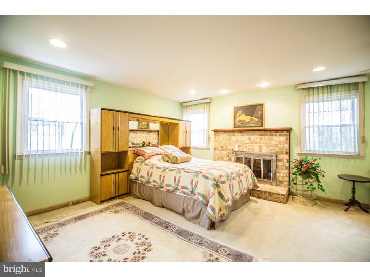 3 Holden Road Cherry Hill, NJ 08034 - Photo 13 of 23