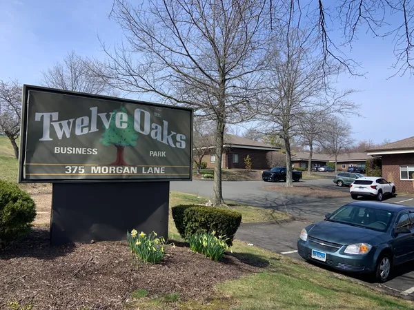 $1,350 | 375 Morgan Lane, West Haven, CT 06516