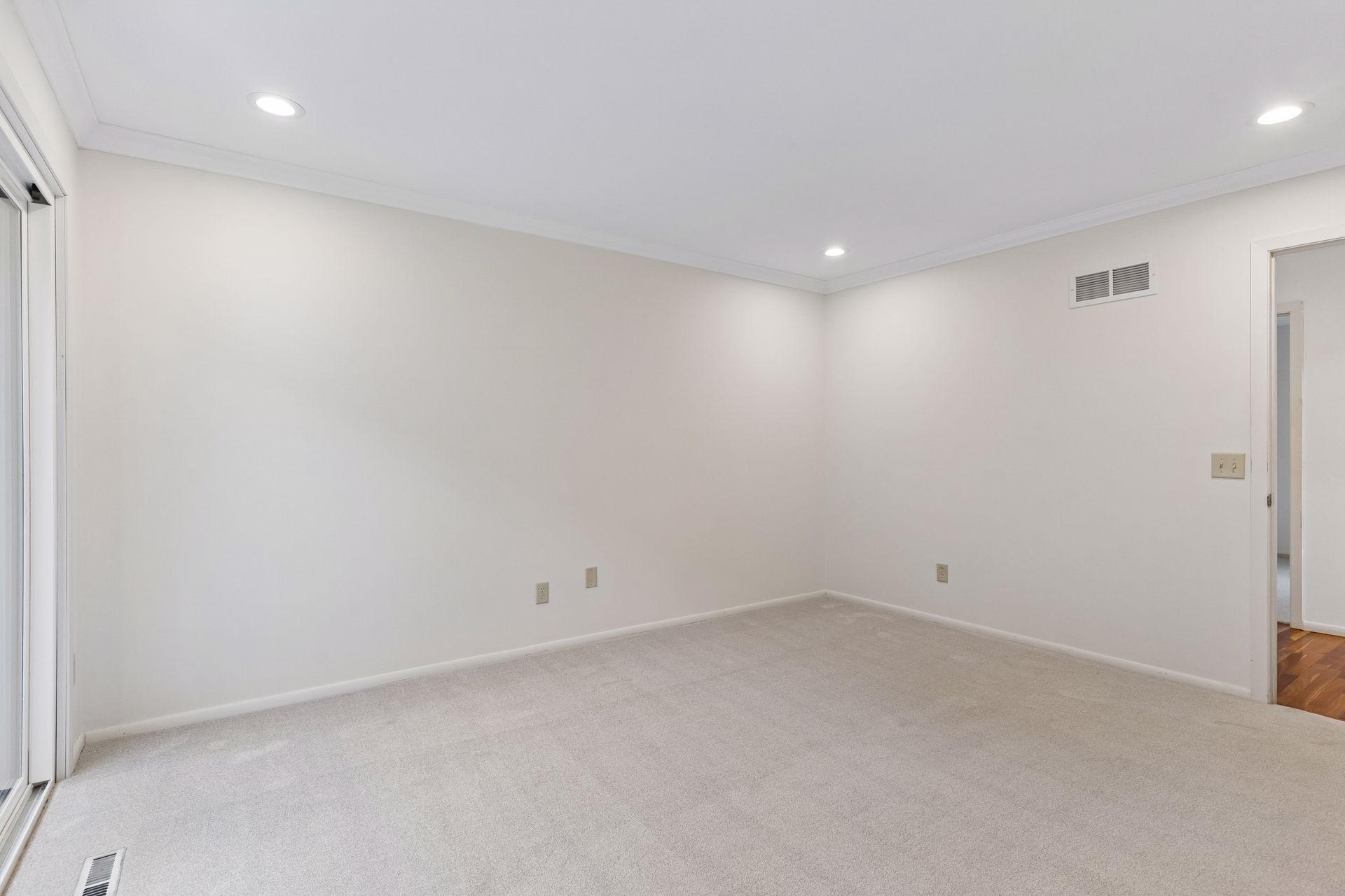 8064 Pennsylvania Road Bloomington, MN 55438 - Photo 18 of 52 Gallery Image 18