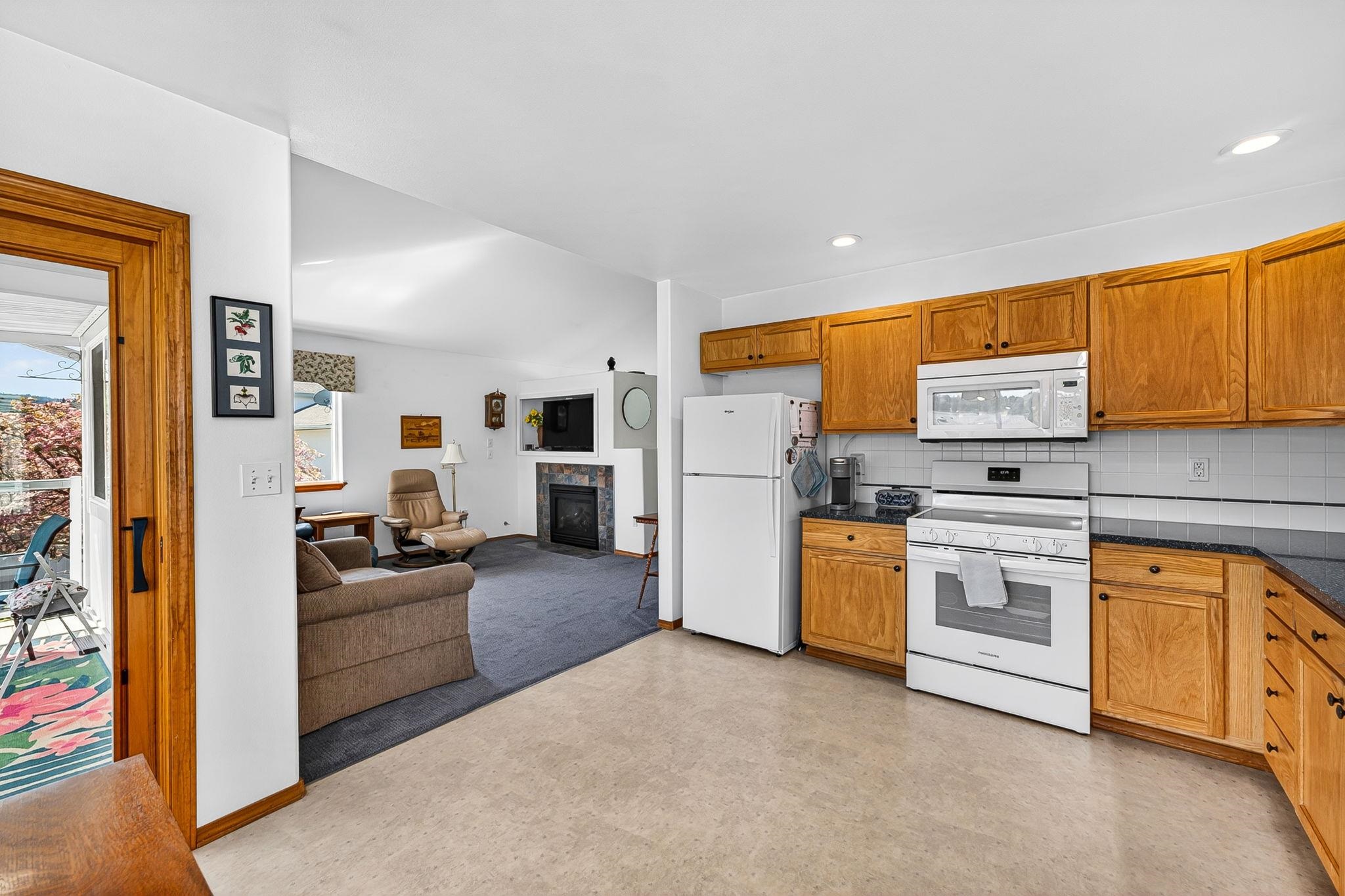 1925 South St Charles Road Spokane Valley, WA 99037 - Photo 11 of 37