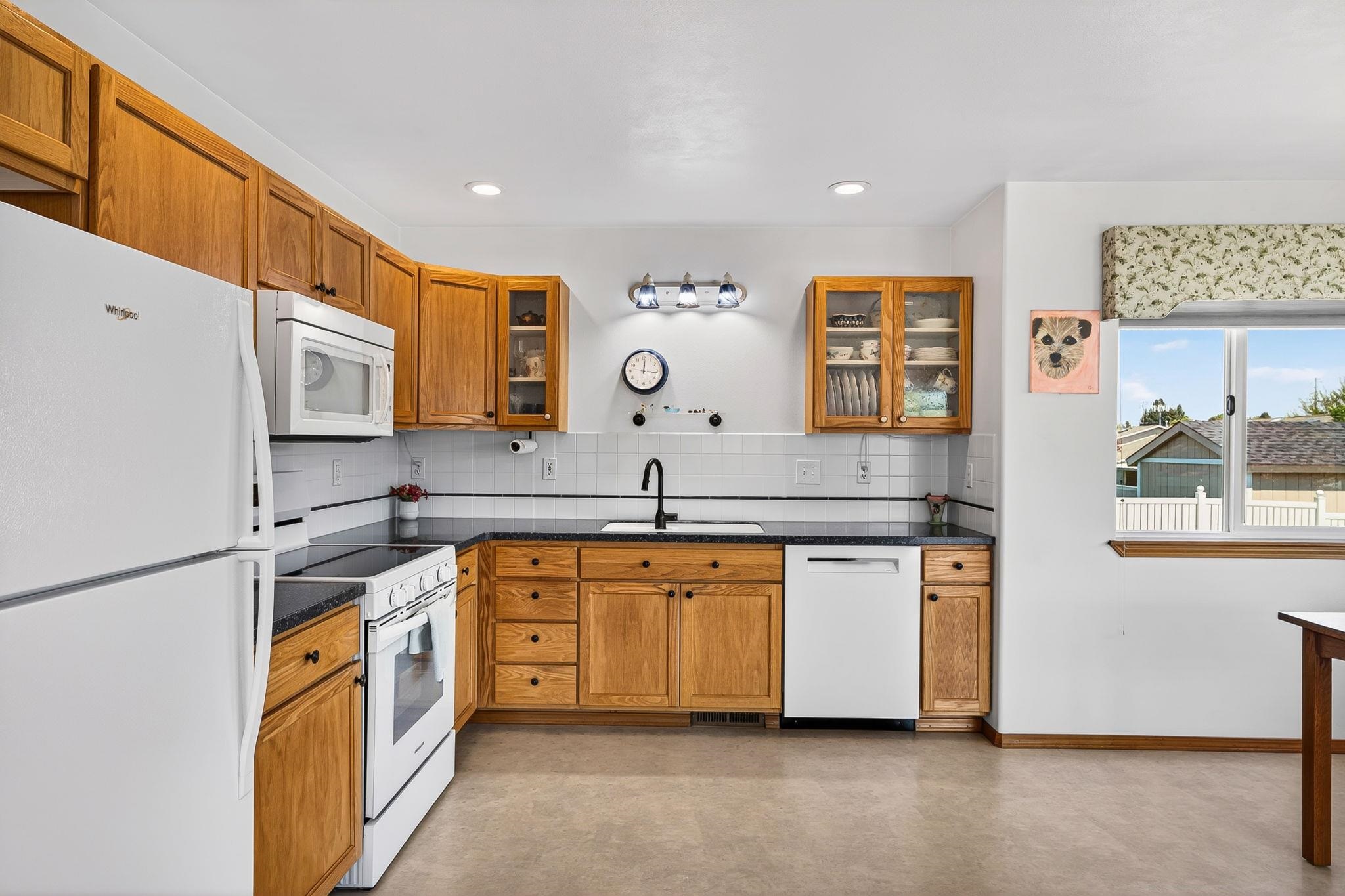 1925 South St Charles Road Spokane Valley, WA 99037 - Photo 8 of 37