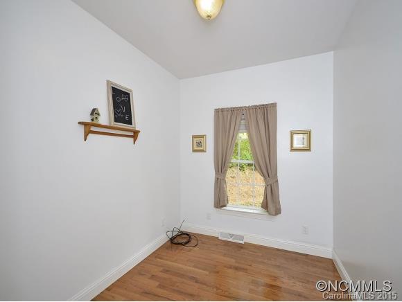73 Rita Lane Canton, NC 28716 - Photo 8 of 14