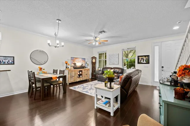 $595,000 | 1108 South Community Drive, Jupiter, FL 33458