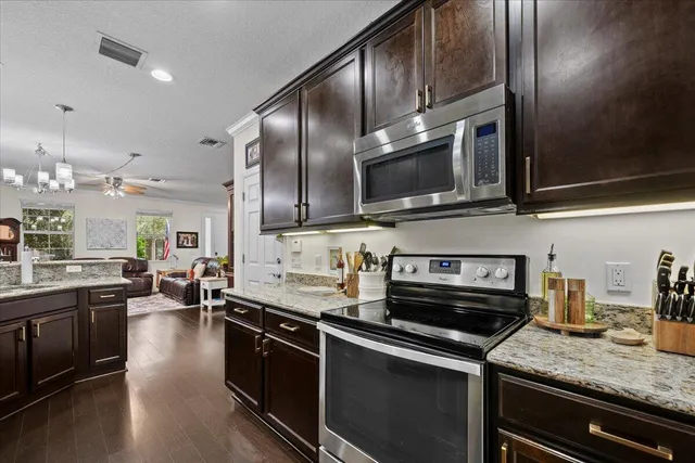 $595,000 | 1108 South Community Drive, Jupiter, FL 33458