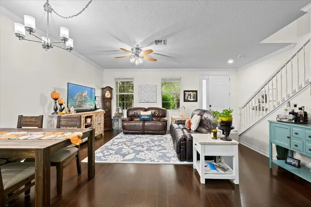 $595,000 | 1108 South Community Drive, Jupiter, FL 33458