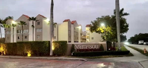 $2,700 | 6155 Northwest 186th Street, Unit 308, Hialeah, FL 33015