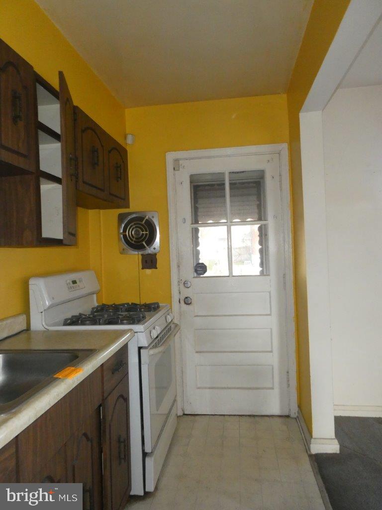 6824 Broening Road Baltimore, MD 21222 - Photo 14 of 33