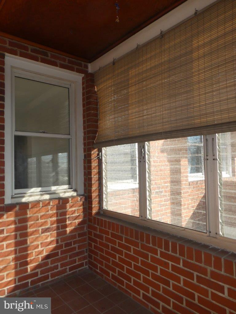 6824 Broening Road Baltimore, MD 21222 - Photo 3 of 33