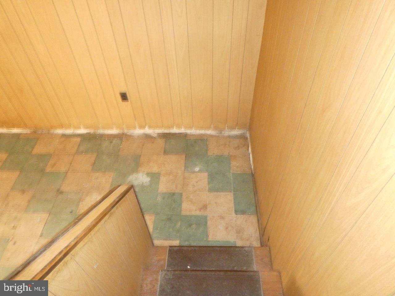 6824 Broening Road Baltimore, MD 21222 - Photo 24 of 33