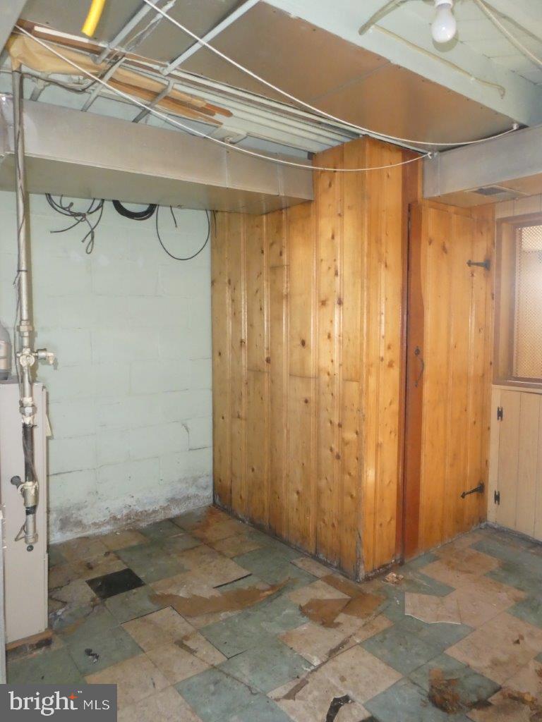 6824 Broening Road Baltimore, MD 21222 - Photo 29 of 33