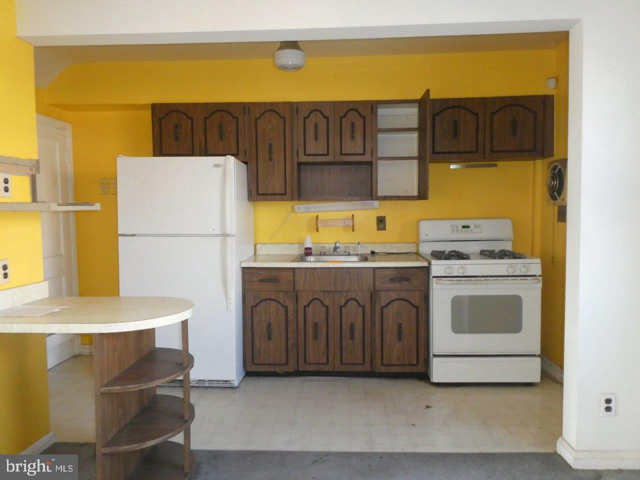 6824 Broening Road Baltimore, MD 21222 - Photo 9 of 33