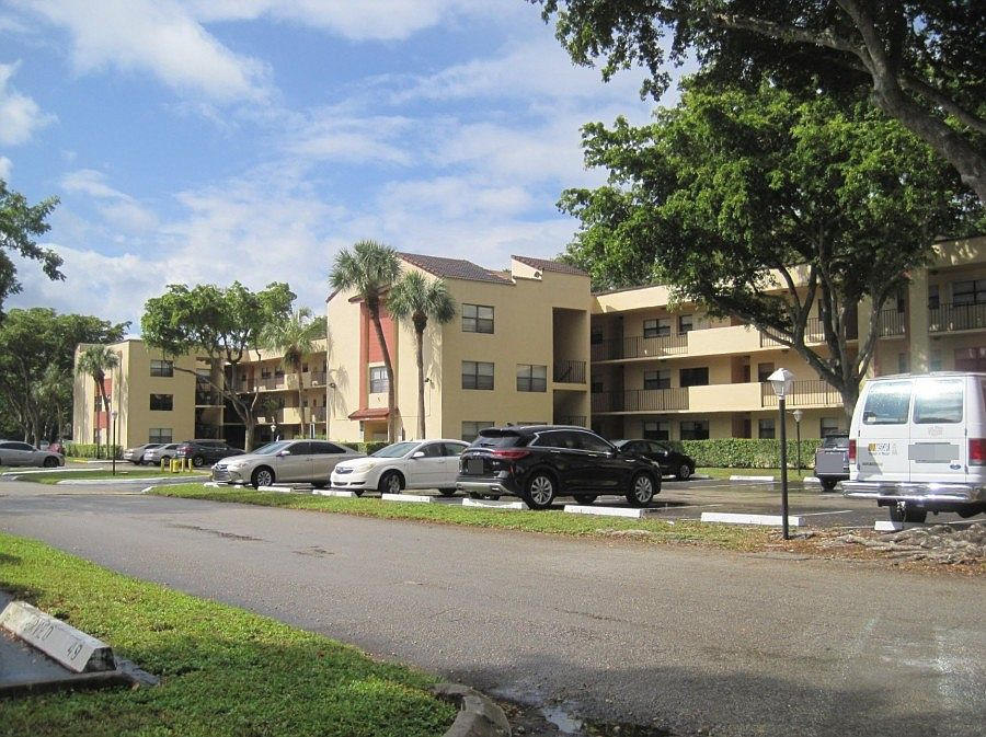 3410 Foxcroft Road, Unit 206 Miramar, FL 33025 - Photo 2 of 25 2