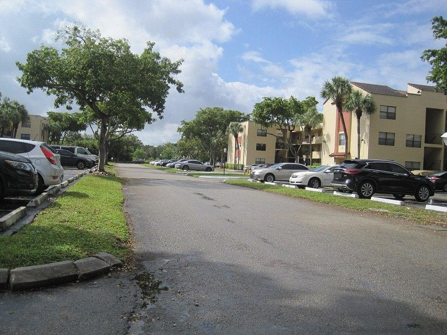 3410 Foxcroft Road, Unit 206 Miramar, FL 33025 - Photo 3 of 25 3