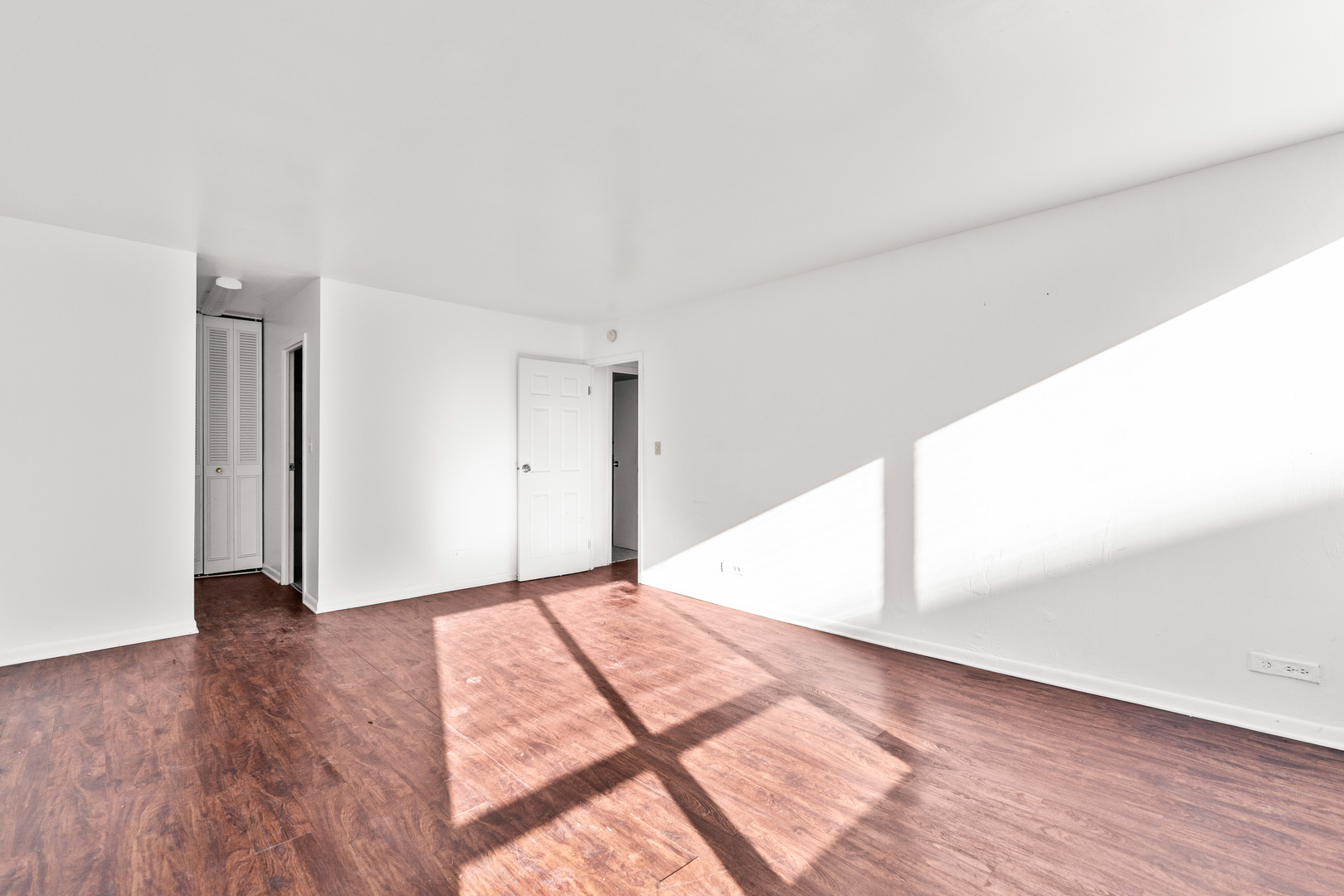 6171 North Sheridan Road, Unit 23112312 Chicago, IL 60660 - Photo 18 of 48