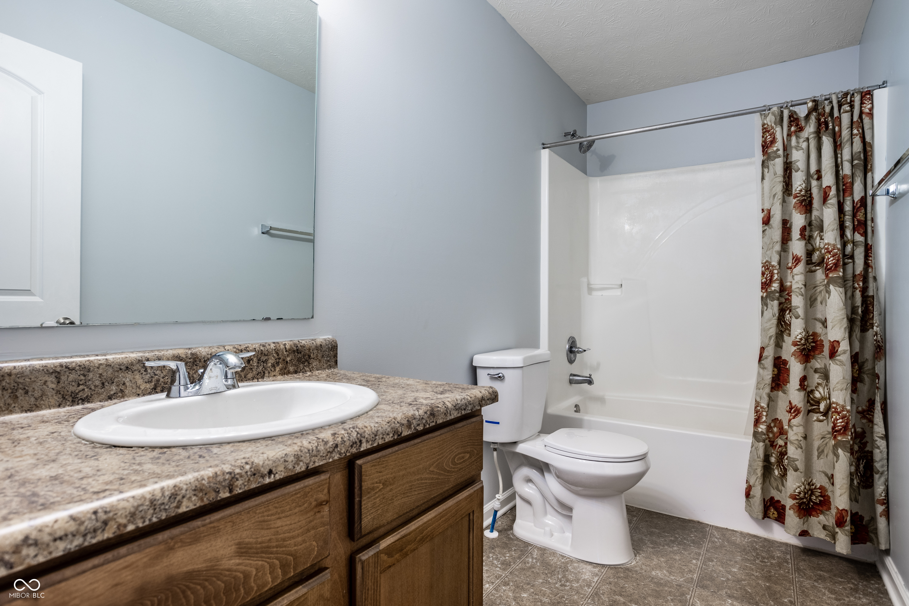 12435 Schoolhouse Road Fishers, IN 46037 - Photo 11 of 46