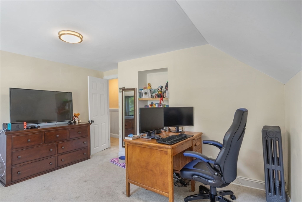 90 Manning Street Hudson, MA 01749 - Photo 25 of 38