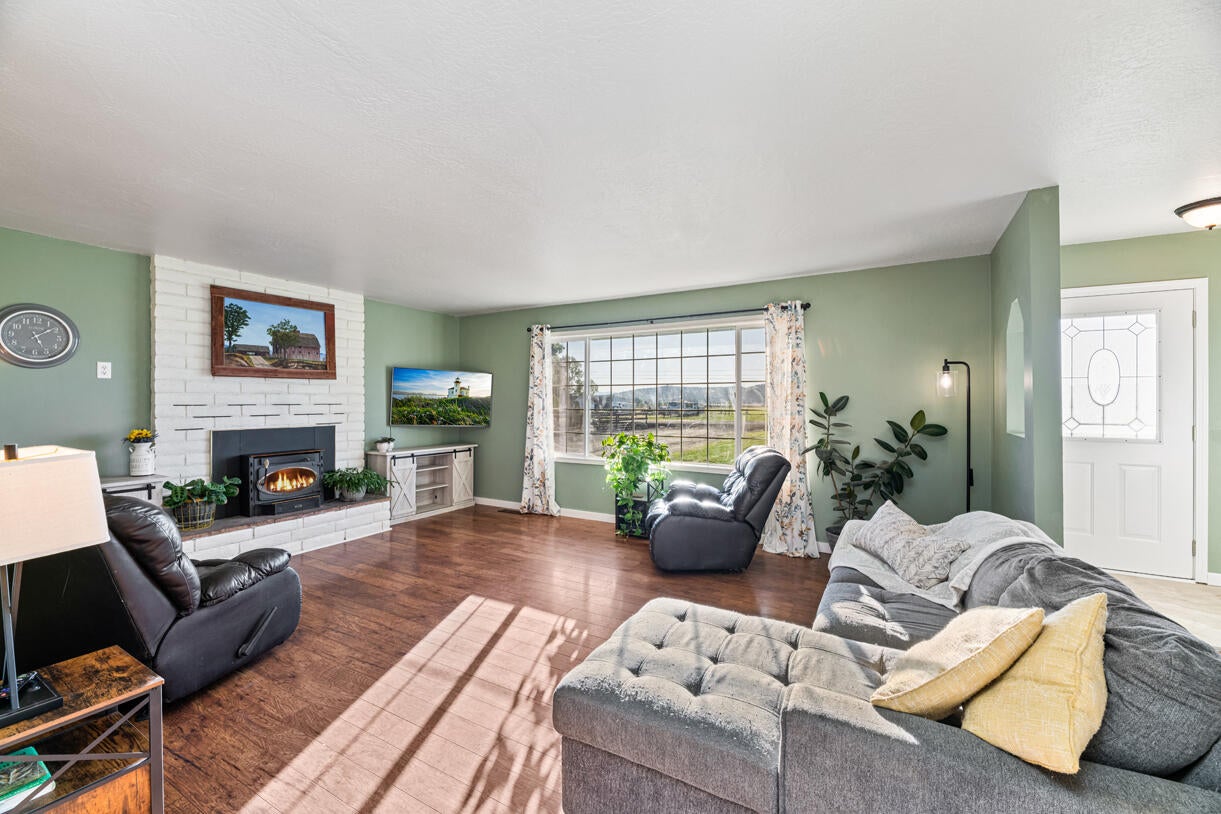 2795 Ball Road Eagle Point, OR 97524 - Photo 8 of 30 15 Northbrook Rd, Spring Valley, NY_15