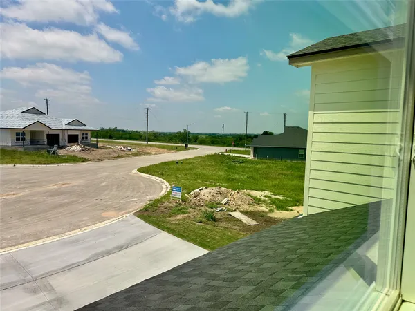 $1,800 | 515 War Admiral Drive, Unit B, Jarrell, TX 76537