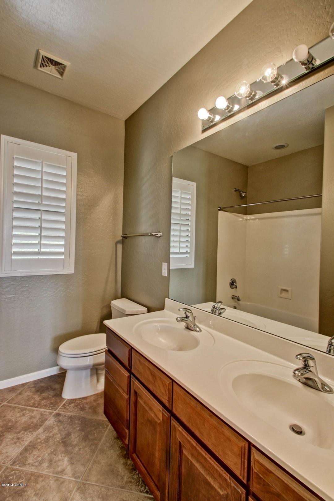 311 East Frances Lane Gilbert, AZ 85295 - Photo 25 of 43 Hall Bath 2a