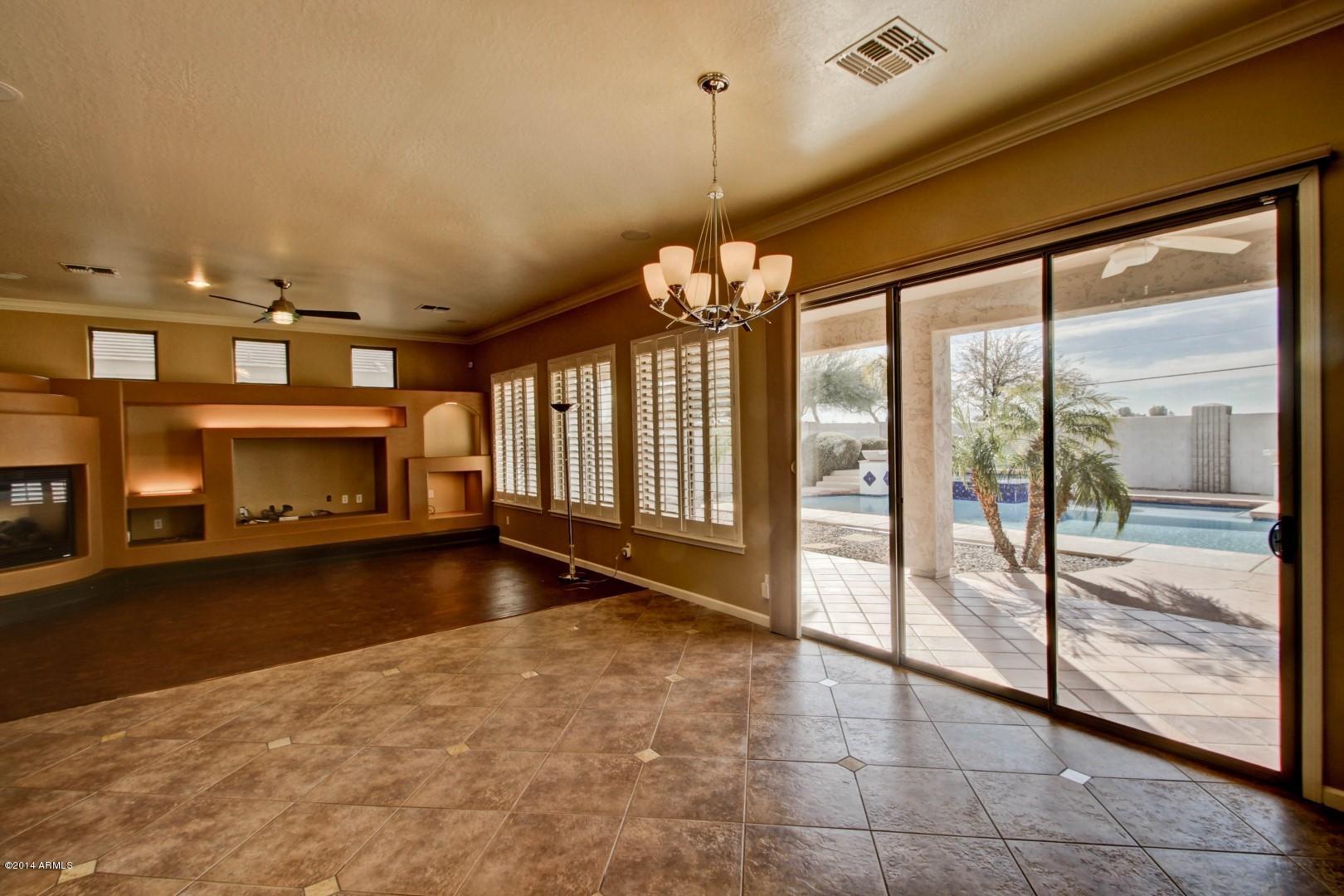 311 East Frances Lane Gilbert, AZ 85295 - Photo 7 of 43 Eat in Kitchen