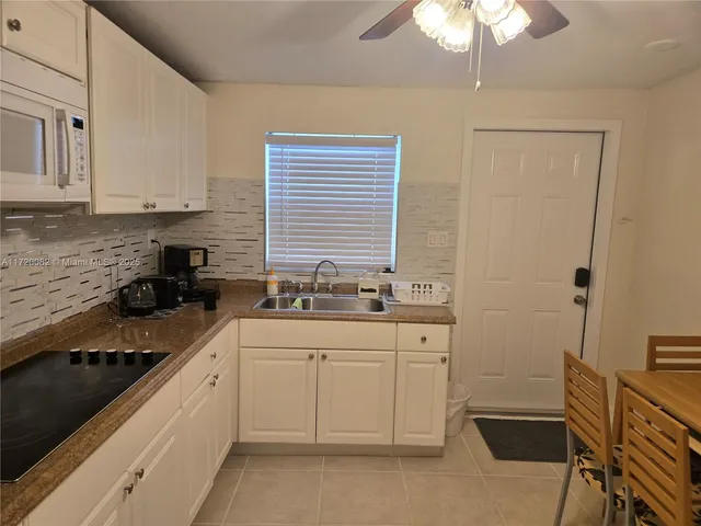 $1,950 | 5712 Hollywood Boulevard, Unit 2, Hollywood, FL 33021