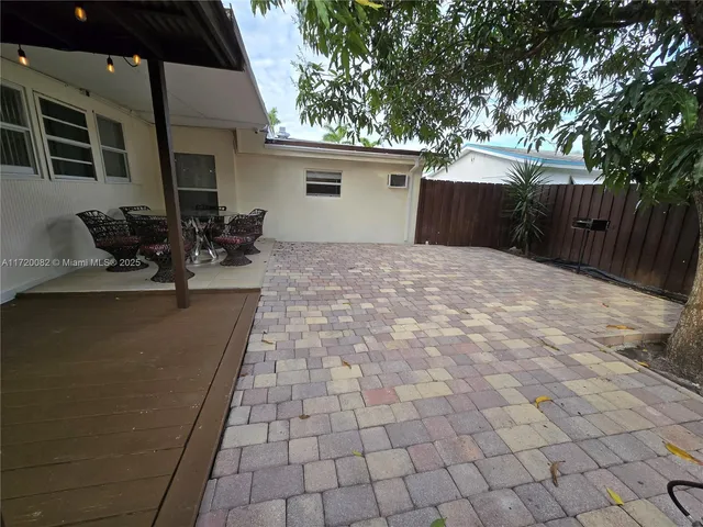 $1,950 | 5712 Hollywood Boulevard, Unit 2, Hollywood, FL 33021