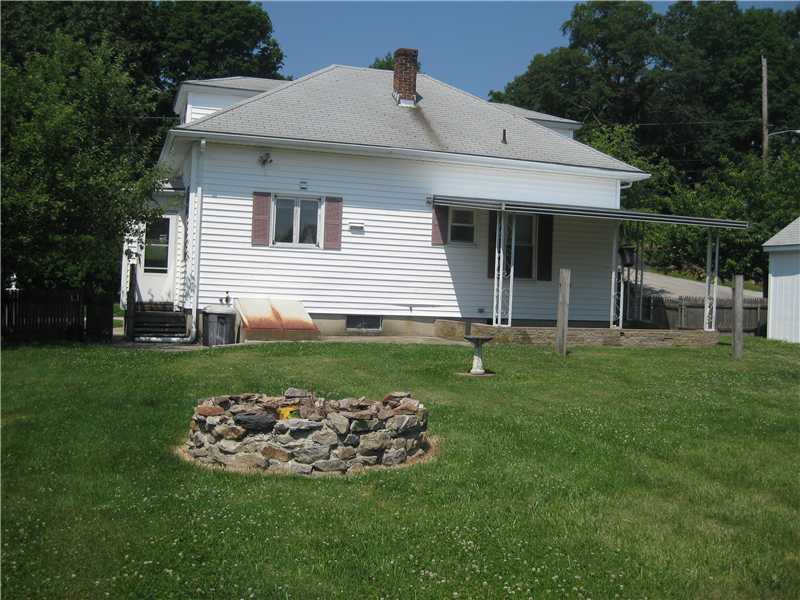 71 Bates Avenue Coventry, RI 02816 - Photo 4 of 22 Exterior Back.