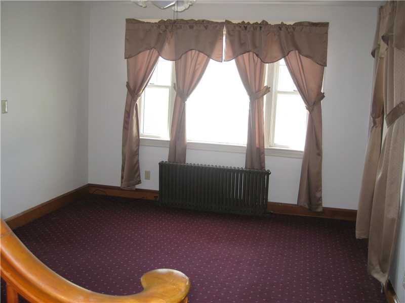 71 Bates Avenue Coventry, RI 02816 - Photo 8 of 22 Living Room.
