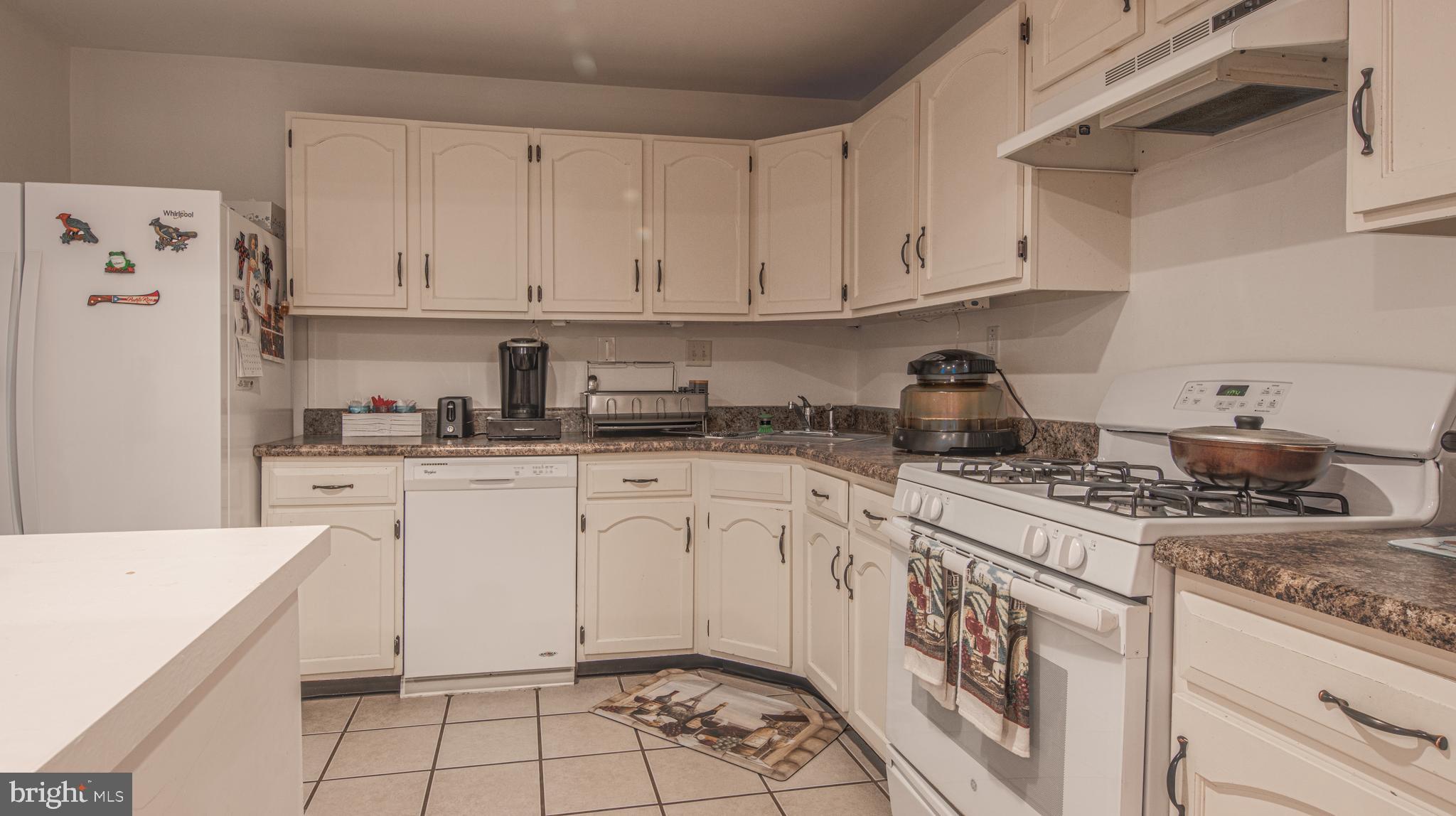 102 Mason Run Pine Hill, NJ 08021 - Photo 2 of 12