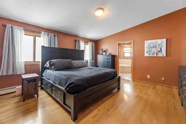 $450,000 | 1115 Jonathan Lane, La Crescent, MN 55947