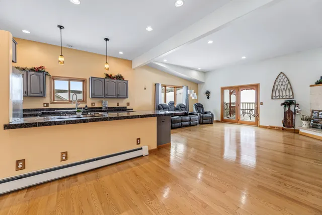 $450,000 | 1115 Jonathan Lane, La Crescent, MN 55947