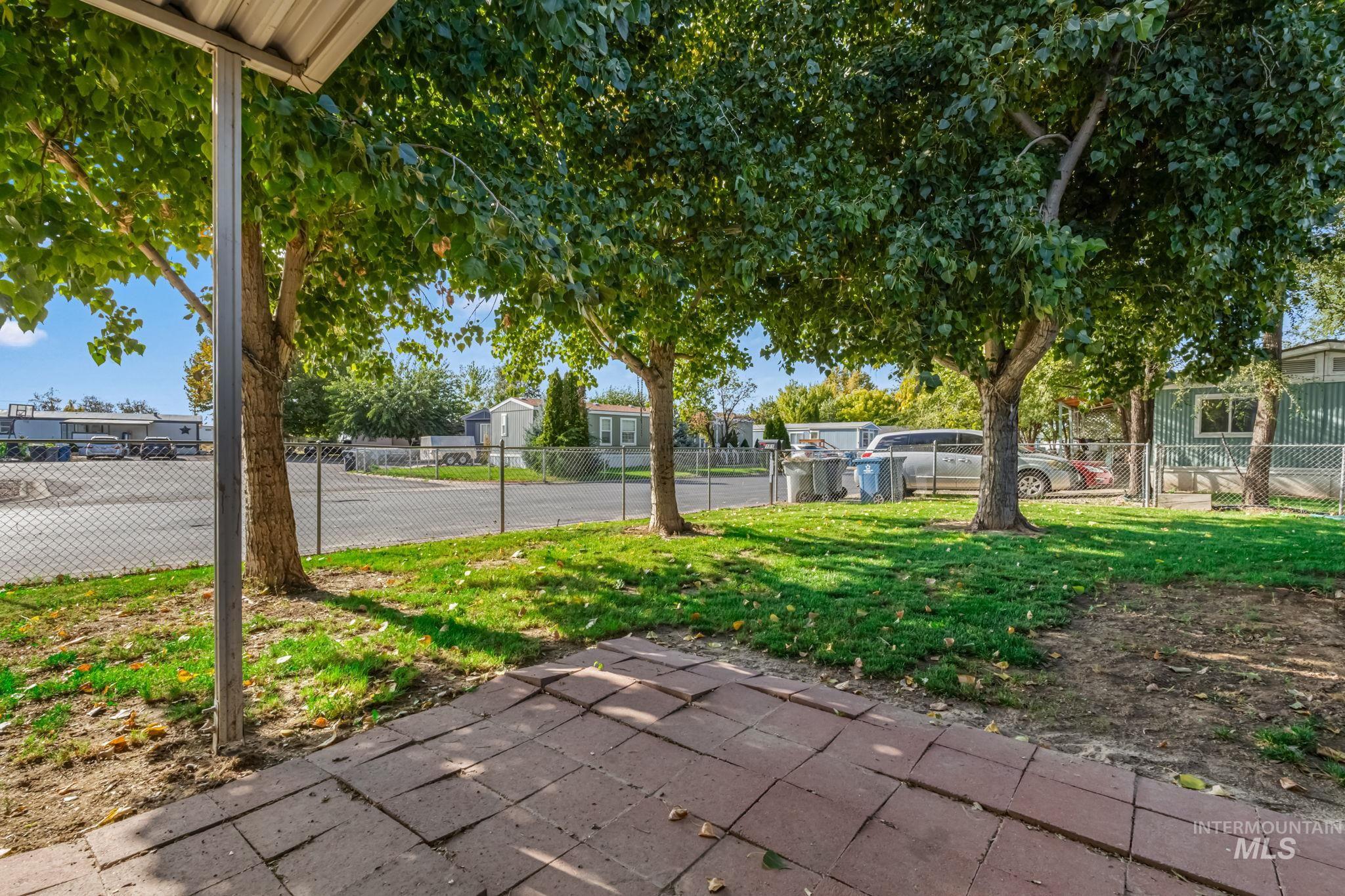 5015 East Ustick Road, Unit 181 Caldwell, ID 83605 - Photo 23 of 28 View of yard