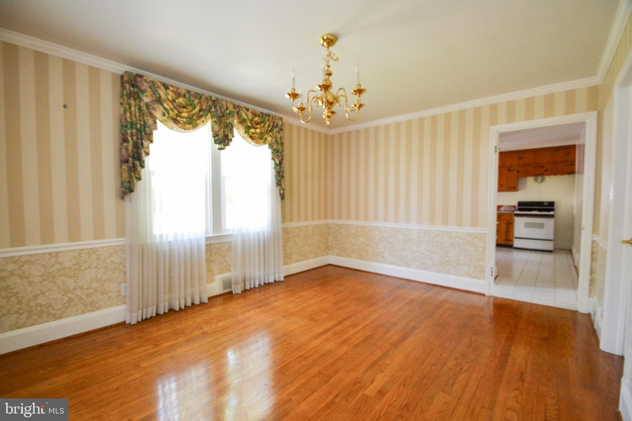 1524 Orlando Road Baltimore, MD 21234 - Photo 9 of 30 Dining room