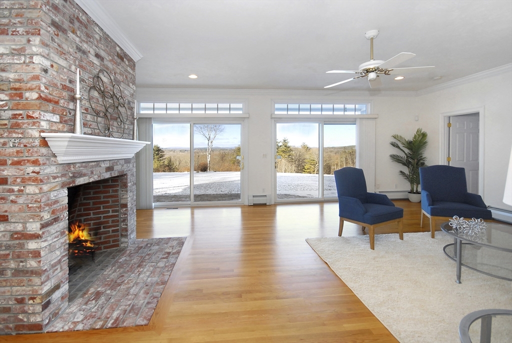 45 Kettle Hole Road Bolton, MA 01740 - Photo 19 of 34