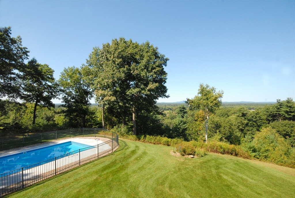 45 Kettle Hole Road Bolton, MA 01740 - Photo 6 of 34