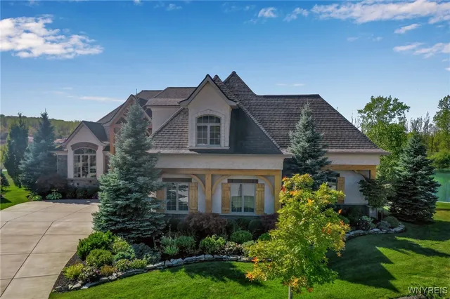 $2,125,000 | 9720 Silver Birch Court, Clarence, NY 14032