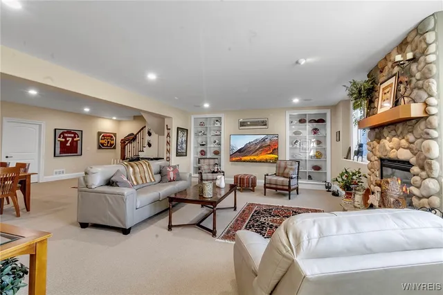 $2,125,000 | 9720 Silver Birch Court, Clarence, NY 14032