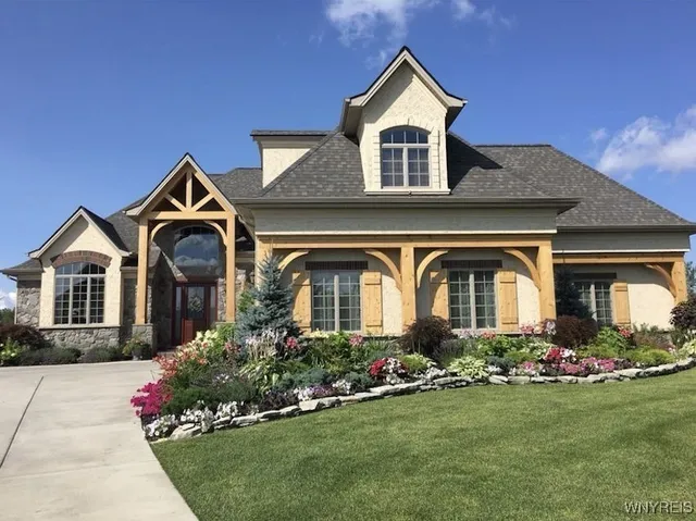 $2,125,000 | 9720 Silver Birch Court, Clarence, NY 14032