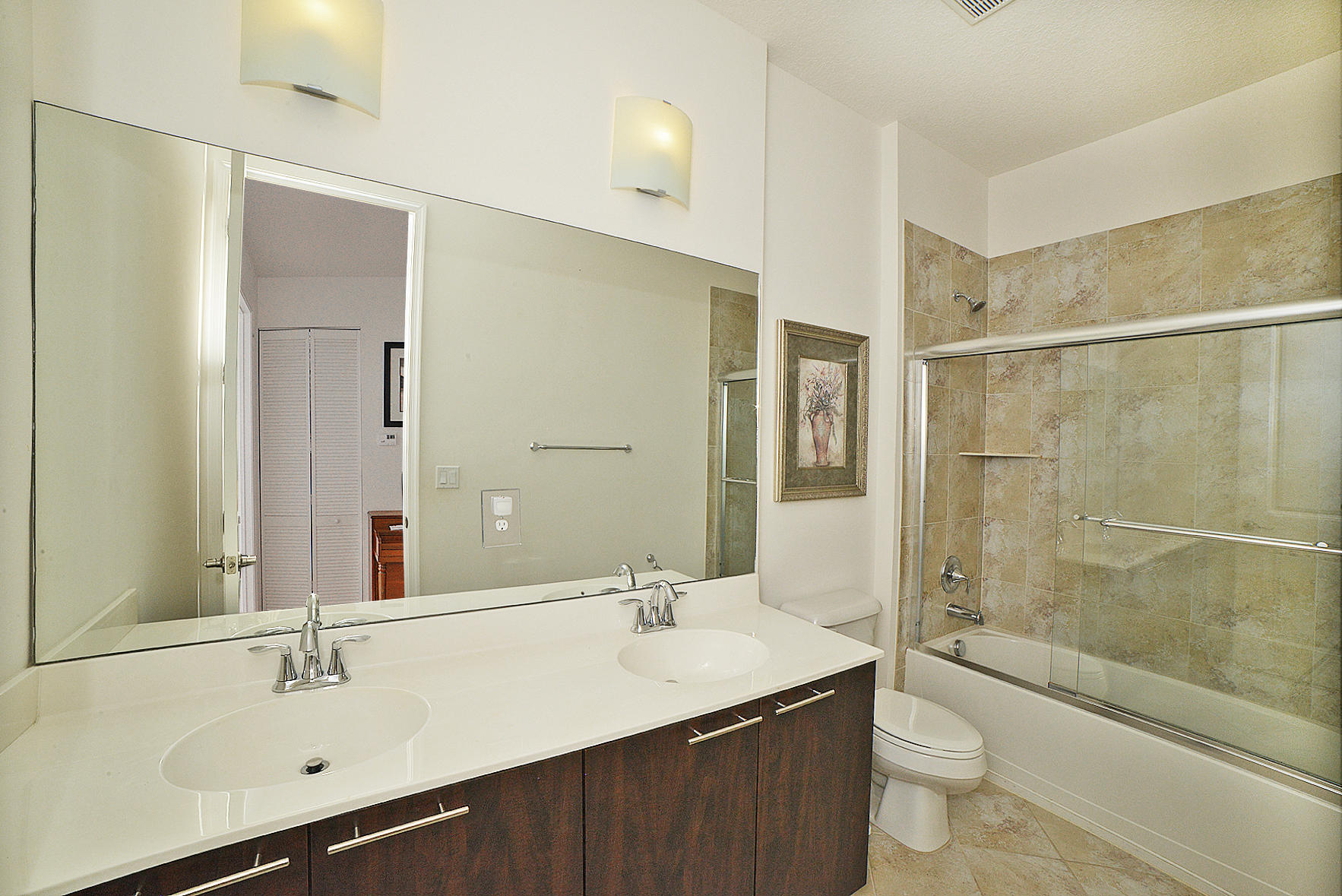 5035 Northwest 14th Way Boca Raton, FL 33431 - Photo 20 of 39 2nd bathroom