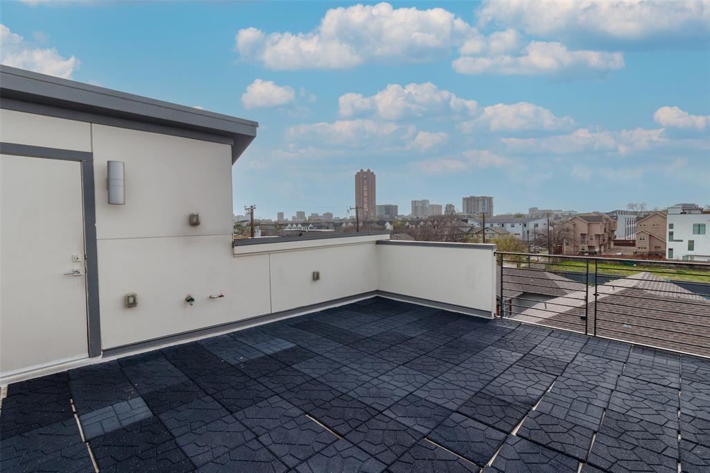 1925 California Drive, Unit 3 Dallas, TX 75204 - Photo 23 of 33 a view of a terrace