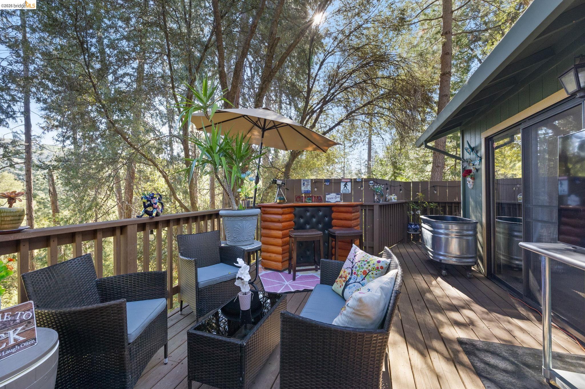 21999 Fallview Drive Sonora, CA 95370 - Photo 28 of 36 Deck featuring outdoor seating